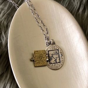 NWT Coldwater Creek Tranquility Locket ❤️